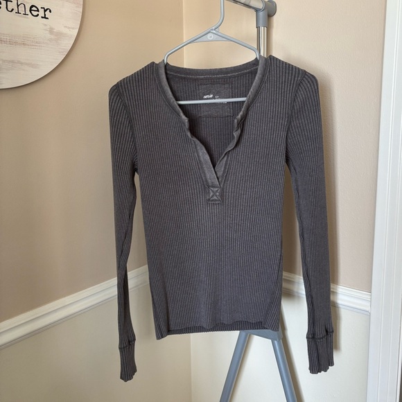 Set of Four Long Sleeve Shirts Size Small - Picture 4 of 9